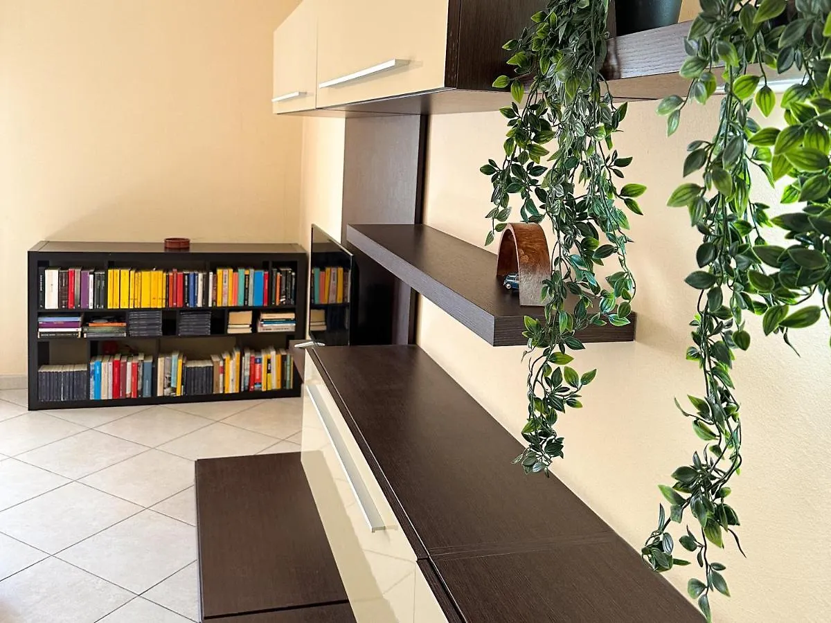 Modern Isola Apartment - Metro & Self-Checkin Milan Italy