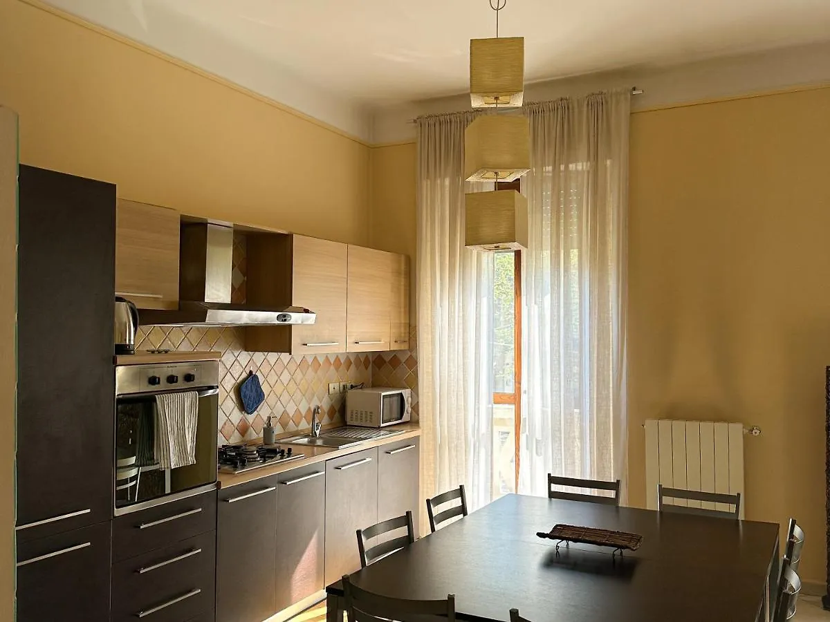 Modern Isola Apartment - Metro & Self-Checkin Milan Italy