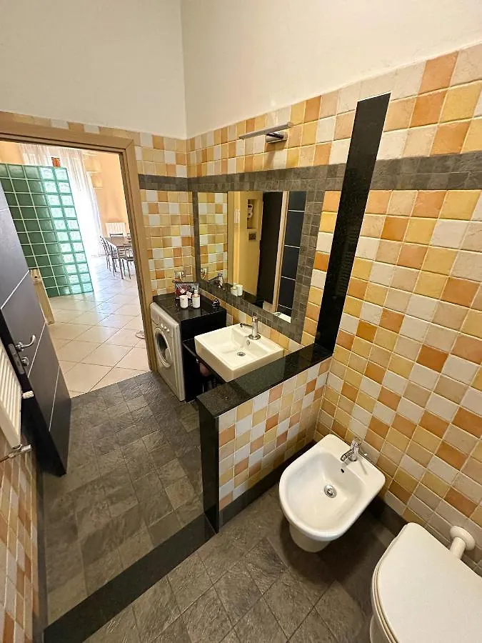 Modern Isola Apartment - Metro & Self-Checkin Milan