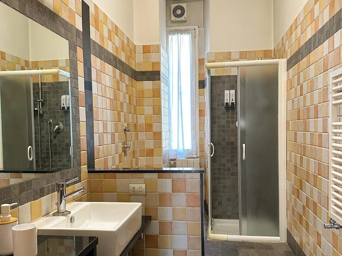 Modern Isola Apartment - Metro & Self-Checkin Milan
