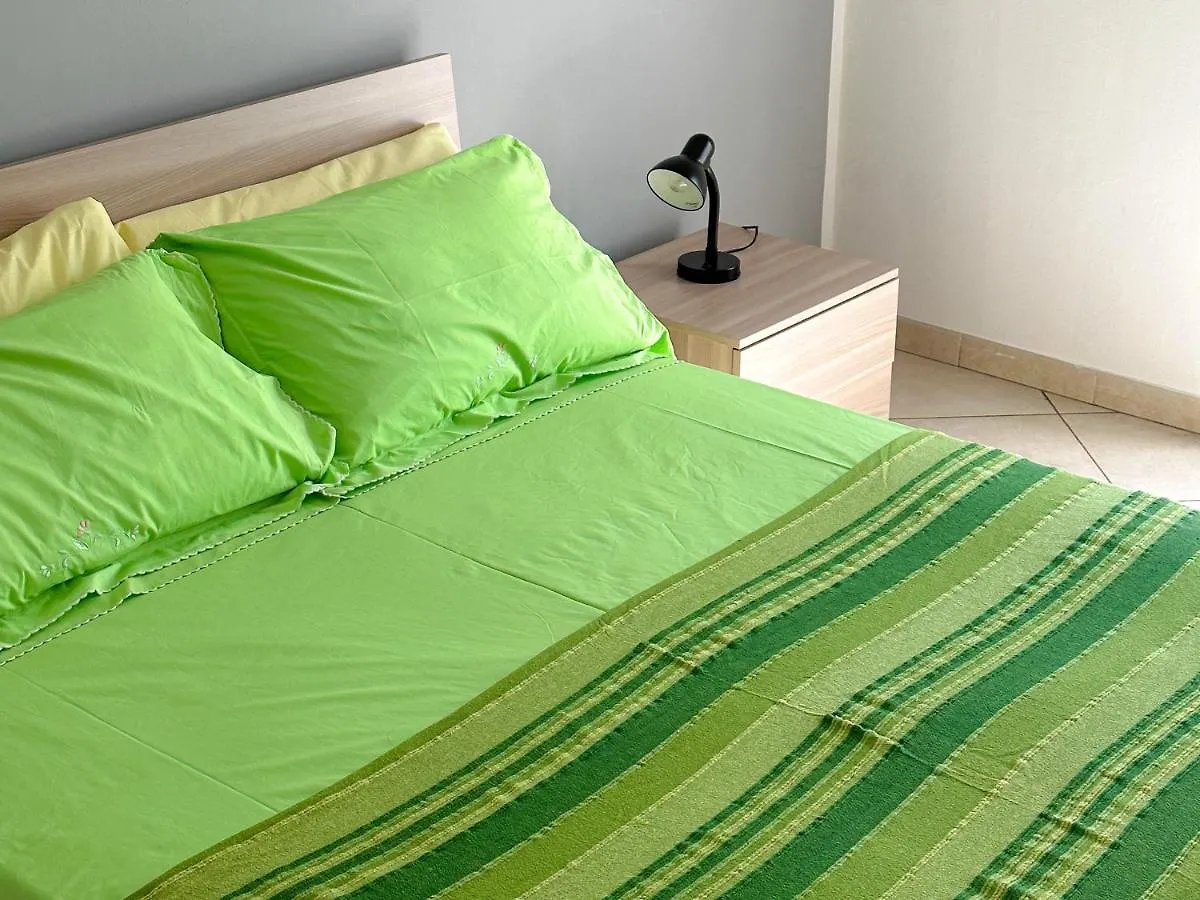 Modern Isola Apartment - Metro & Self-Checkin Milan Italy