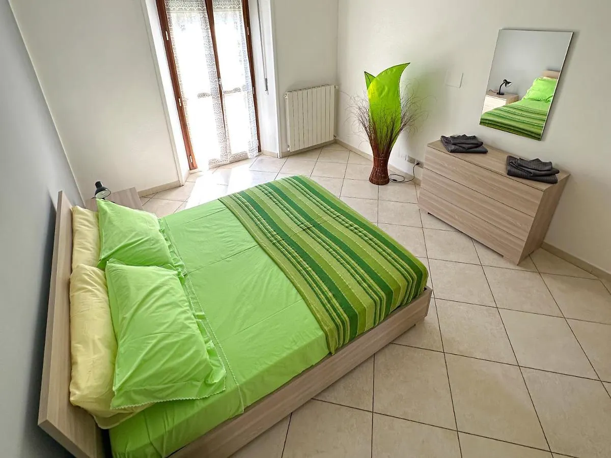 Modern Isola Apartment - Metro & Self-Checkin Milan