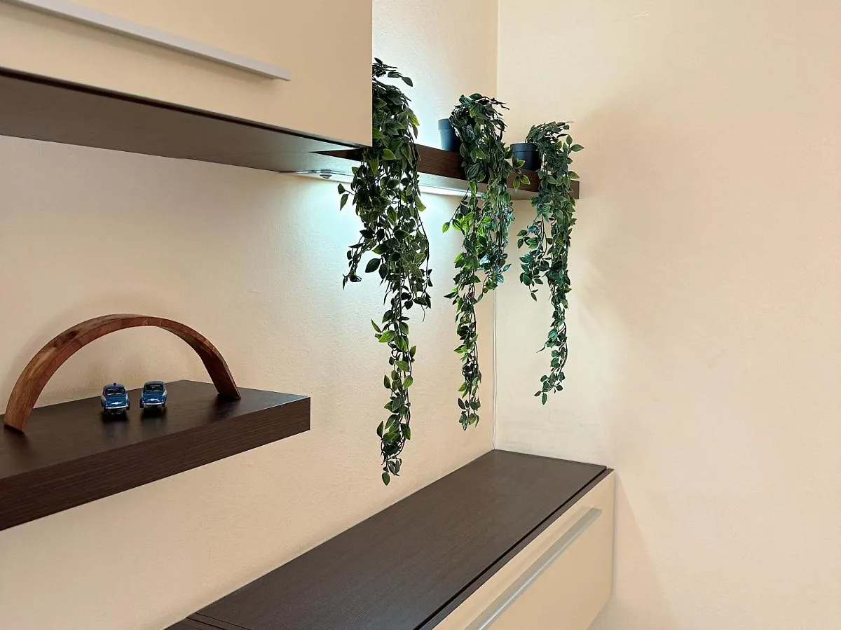 Modern Isola Apartment - Metro & Self-Checkin Milan
